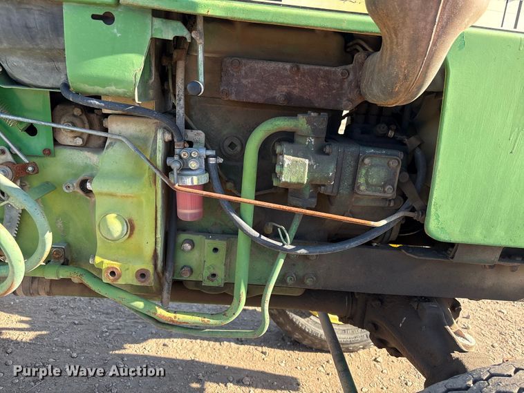 image for item ET4087 John Deere 750 MFWD tractor