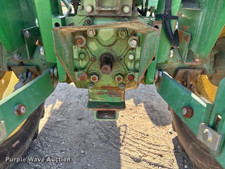 image for item ET4087 John Deere 750 MFWD tractor