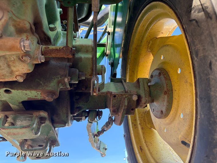 image for item ET4087 John Deere 750 MFWD tractor