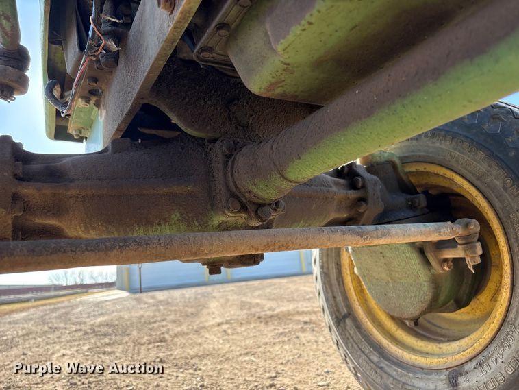 image for item ET4087 John Deere 750 MFWD tractor