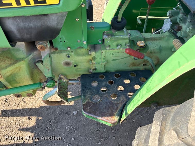 image for item ET4087 John Deere 750 MFWD tractor