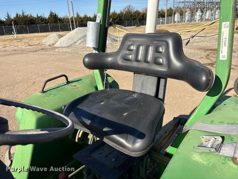 image for item ET4087 John Deere 750 MFWD tractor