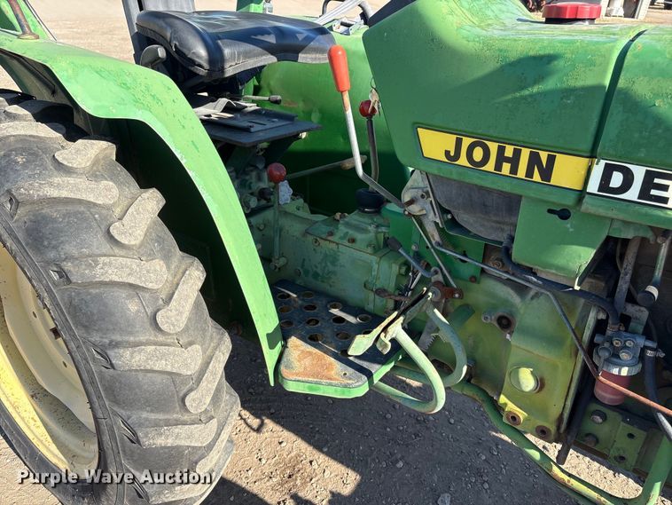 image for item ET4087 John Deere 750 MFWD tractor