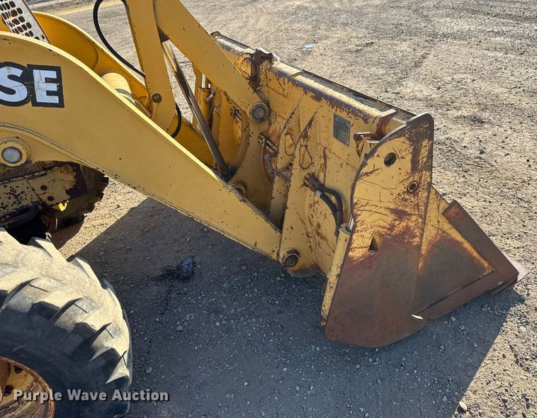 image for item ET4088 1998 John Deere 310SE tractor