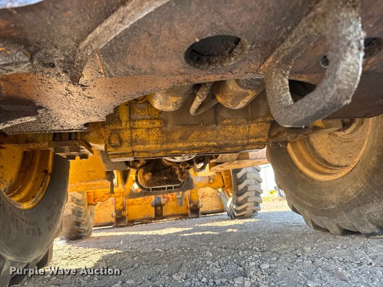 image for item ET4088 1998 John Deere 310SE tractor