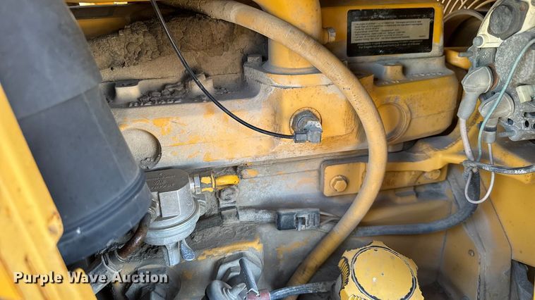 image for item ET4088 1998 John Deere 310SE tractor