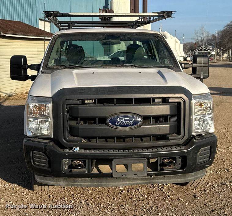 image for item ET4090 2013 Ford F350 Super Duty Ext. Cab utility bed pickup truck