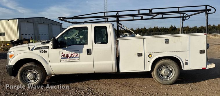 image for item ET4090 2013 Ford F350 Super Duty Ext. Cab utility bed pickup truck