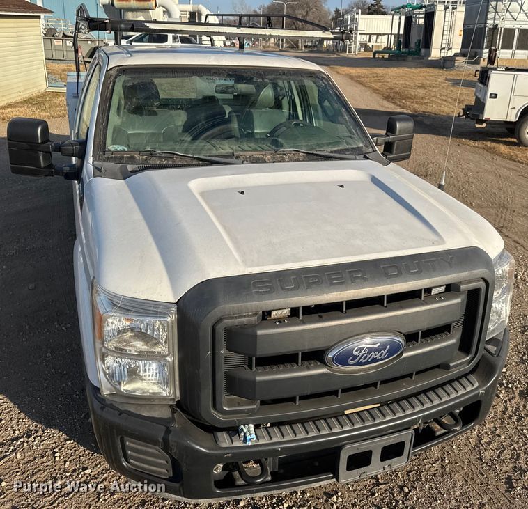 image for item ET4090 2013 Ford F350 Super Duty Ext. Cab utility bed pickup truck