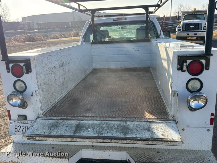 image for item ET4090 2013 Ford F350 Super Duty Ext. Cab utility bed pickup truck