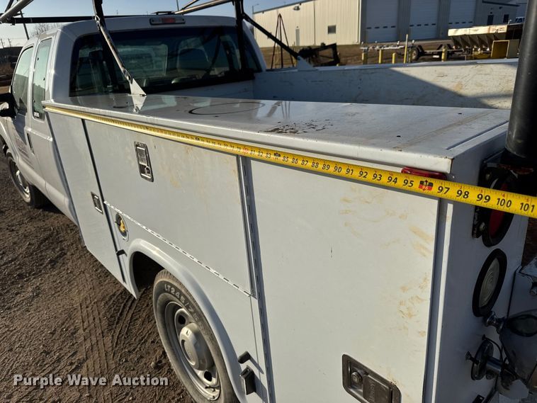 image for item ET4090 2013 Ford F350 Super Duty Ext. Cab utility bed pickup truck