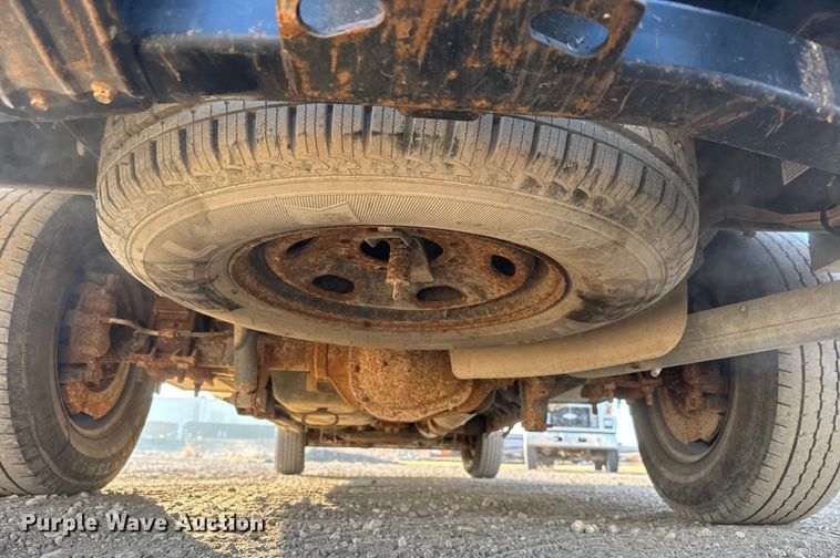 image for item ET4090 2013 Ford F350 Super Duty Ext. Cab utility bed pickup truck