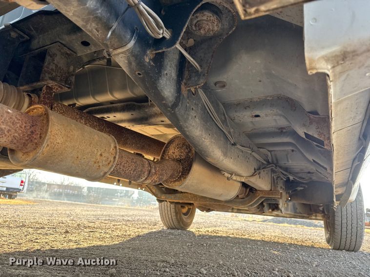 image for item ET4090 2013 Ford F350 Super Duty Ext. Cab utility bed pickup truck