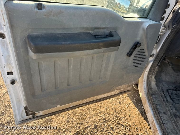 image for item ET4090 2013 Ford F350 Super Duty Ext. Cab utility bed pickup truck