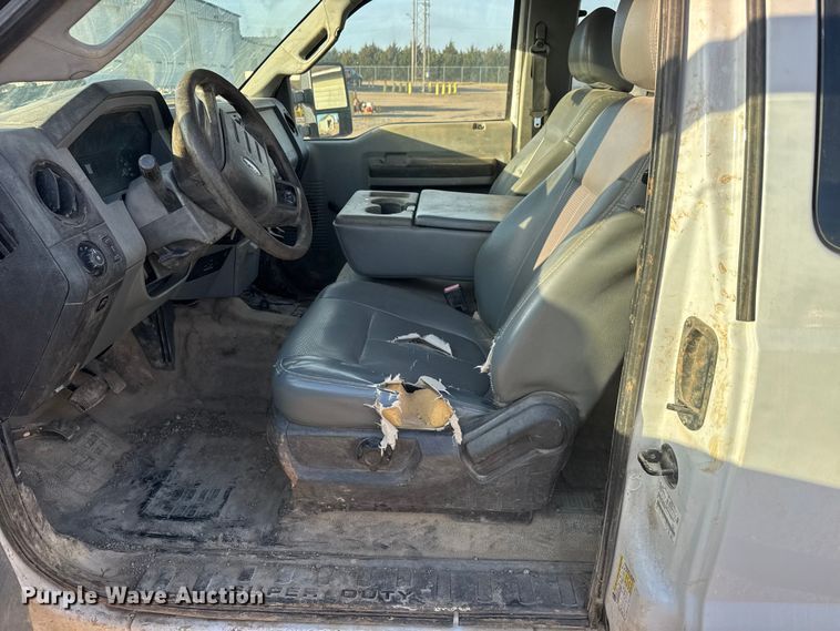 image for item ET4090 2013 Ford F350 Super Duty Ext. Cab utility bed pickup truck