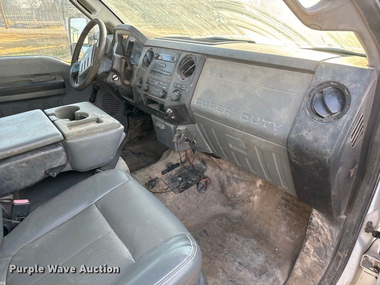 image for item ET4090 2013 Ford F350 Super Duty Ext. Cab utility bed pickup truck