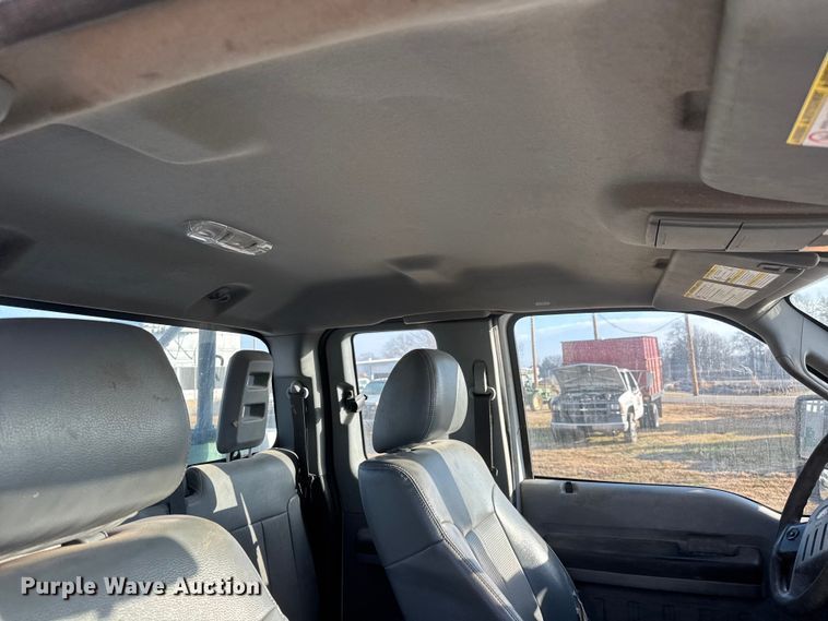 image for item ET4090 2013 Ford F350 Super Duty Ext. Cab utility bed pickup truck