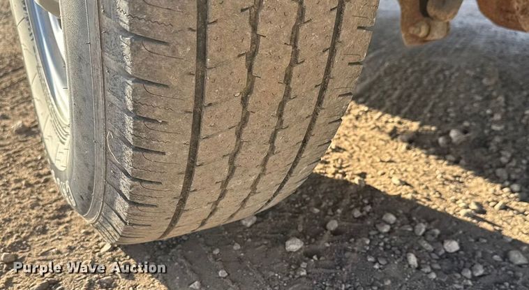 image for item ET4090 2013 Ford F350 Super Duty Ext. Cab utility bed pickup truck