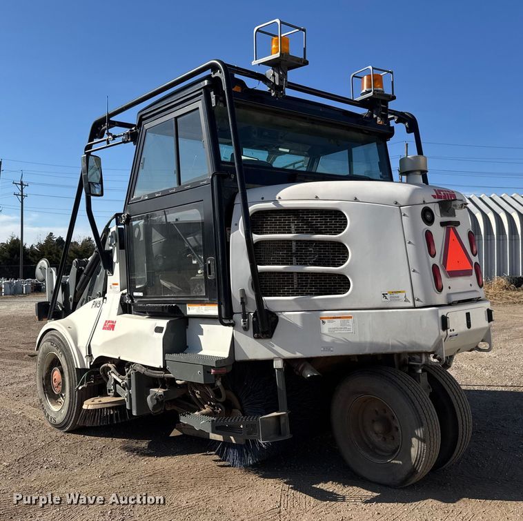 image for item ET4093 2009 Elgin Pelican Series NP street sweeper
