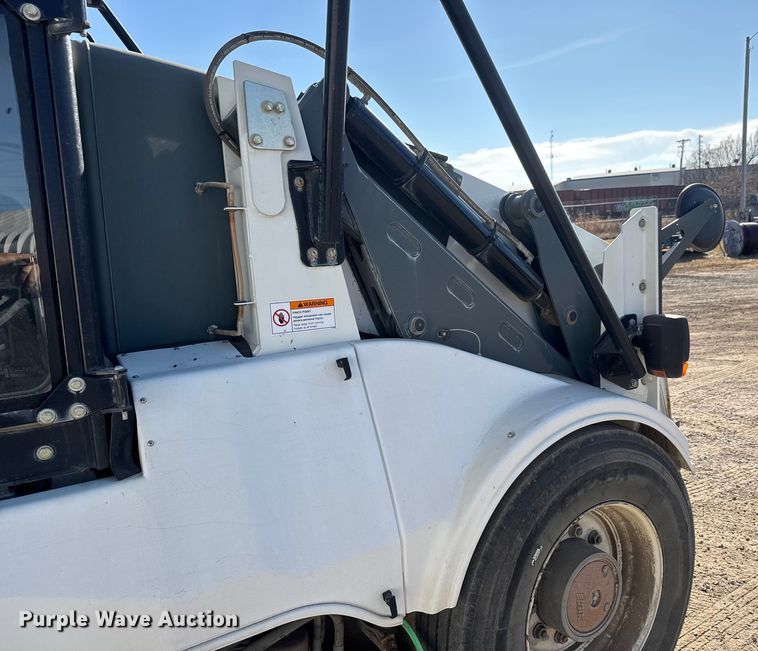 image for item ET4093 2009 Elgin Pelican Series NP street sweeper