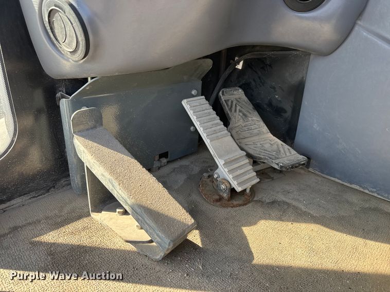 image for item ET4093 2009 Elgin Pelican Series NP street sweeper