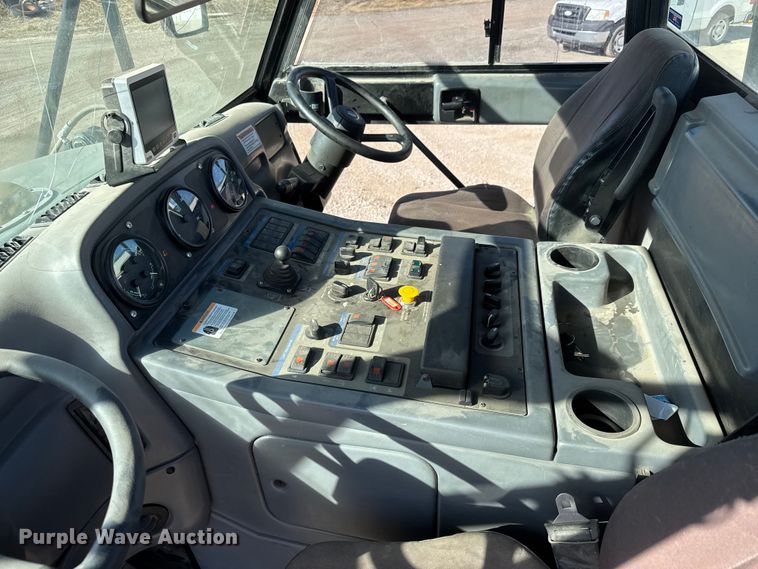 image for item ET4093 2009 Elgin Pelican Series NP street sweeper