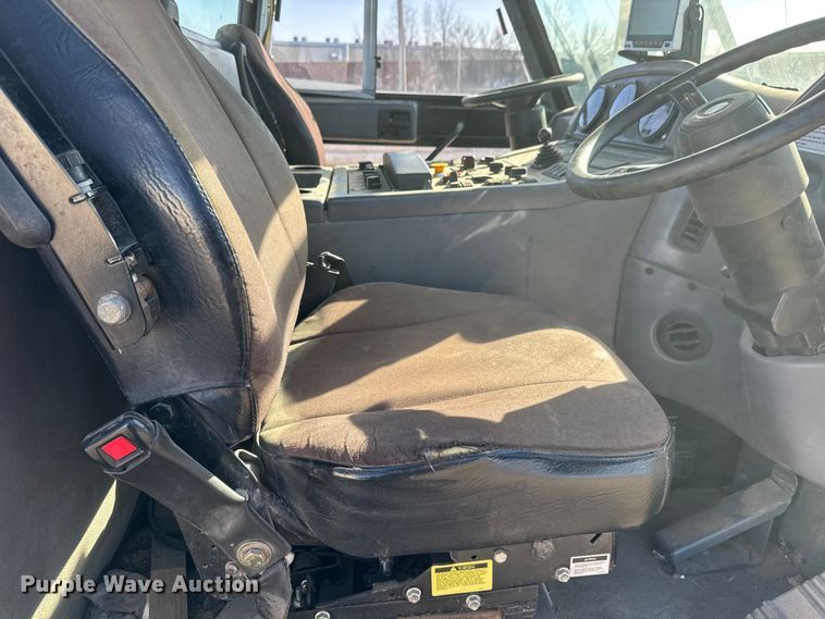 image for item ET4093 2009 Elgin Pelican Series NP street sweeper