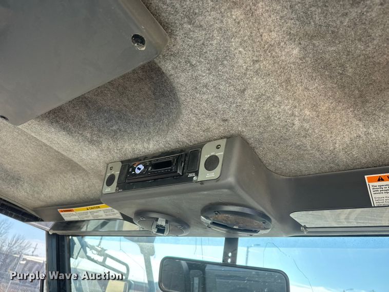 image for item ET4093 2009 Elgin Pelican Series NP street sweeper