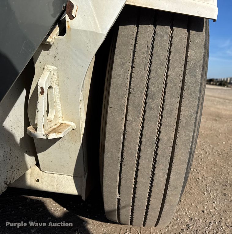 image for item ET4093 2009 Elgin Pelican Series NP street sweeper