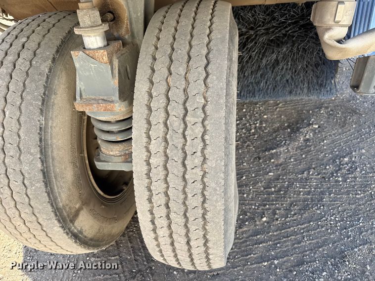 image for item ET4093 2009 Elgin Pelican Series NP street sweeper