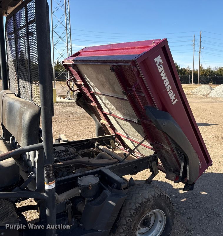 image for item ET4096 2011 Kawasaki Mule utility vehicle