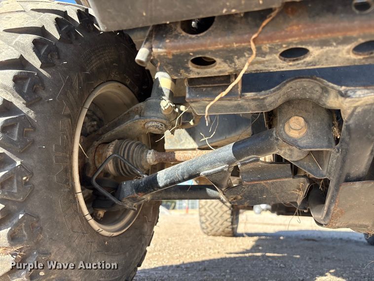 image for item ET4096 2011 Kawasaki Mule utility vehicle