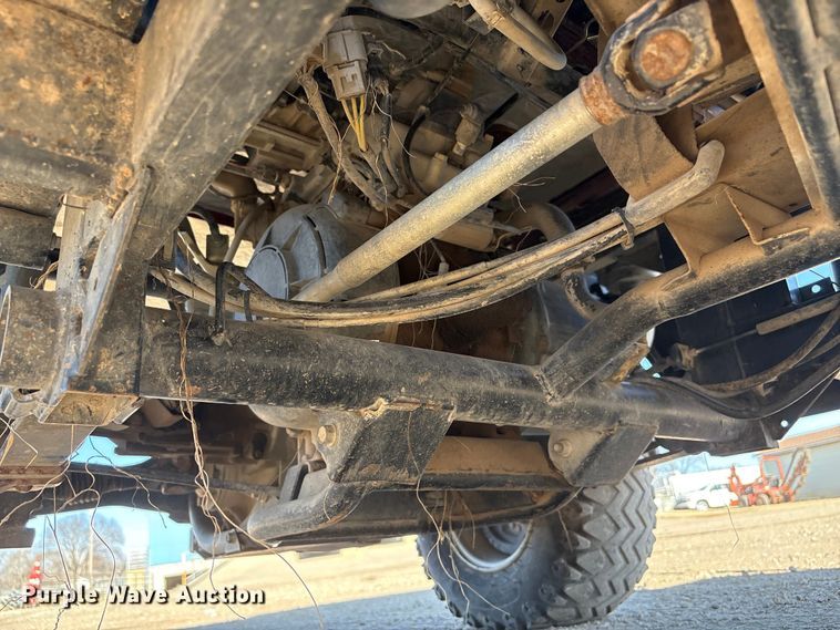 image for item ET4096 2011 Kawasaki Mule utility vehicle