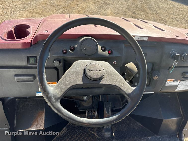 image for item ET4096 2011 Kawasaki Mule utility vehicle
