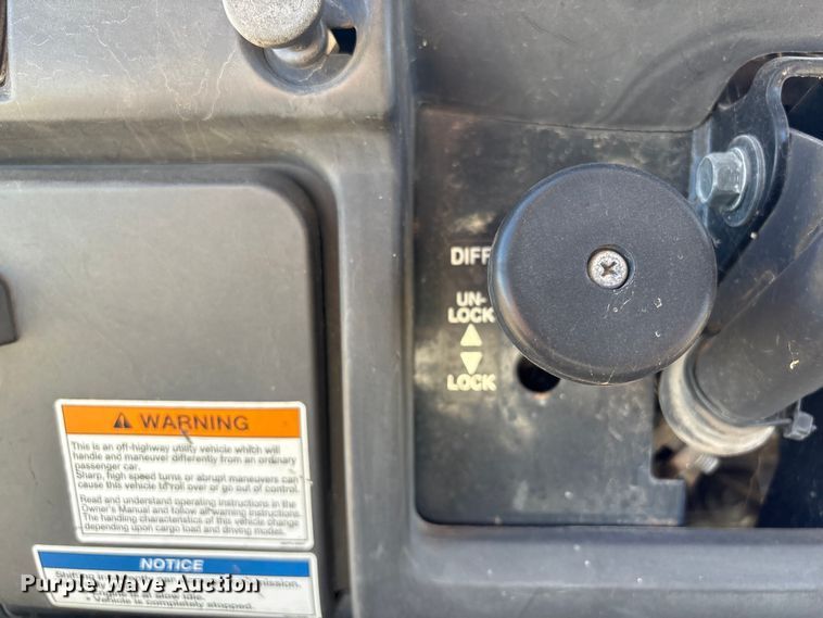 image for item ET4096 2011 Kawasaki Mule utility vehicle