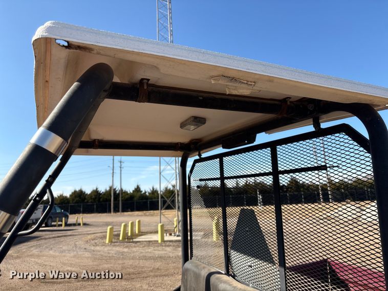 image for item ET4096 2011 Kawasaki Mule utility vehicle