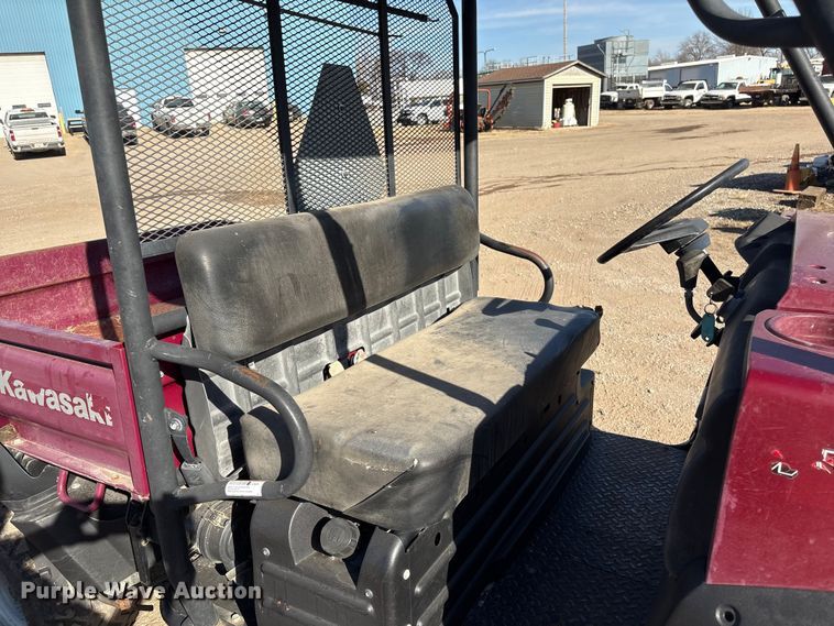 image for item ET4096 2011 Kawasaki Mule utility vehicle