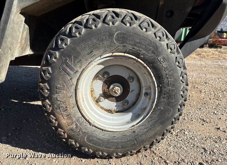 image for item ET4096 2011 Kawasaki Mule utility vehicle