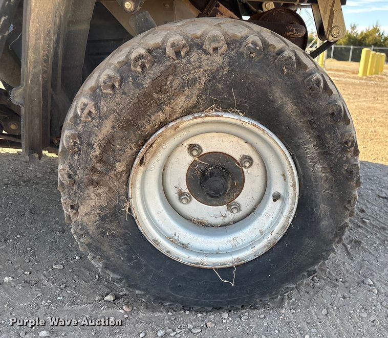 image for item ET4096 2011 Kawasaki Mule utility vehicle