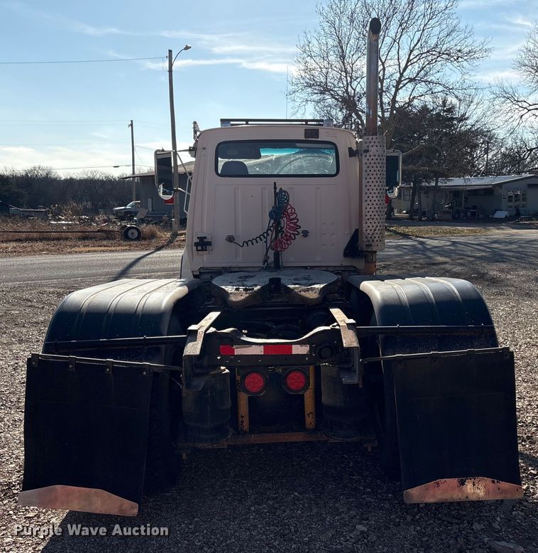 image for item ET4098 1993 Ford LTA9000 semi truck