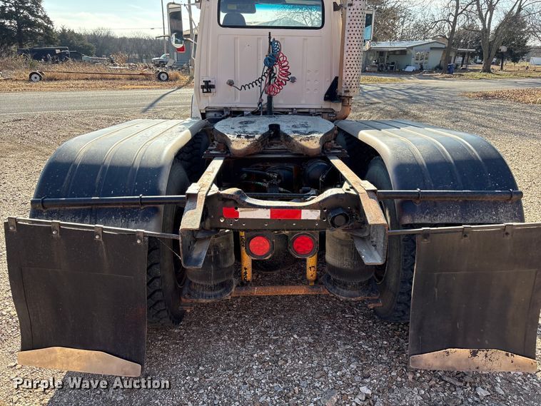 image for item ET4098 1993 Ford LTA9000 semi truck