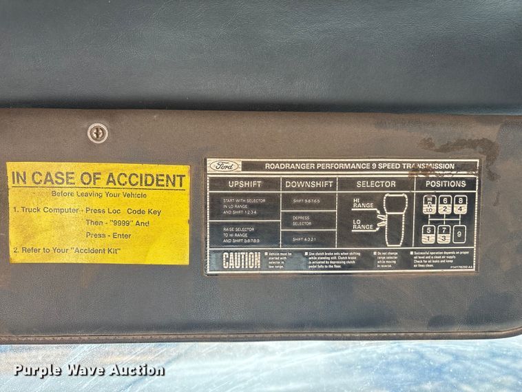 image for item ET4098 1993 Ford LTA9000 semi truck