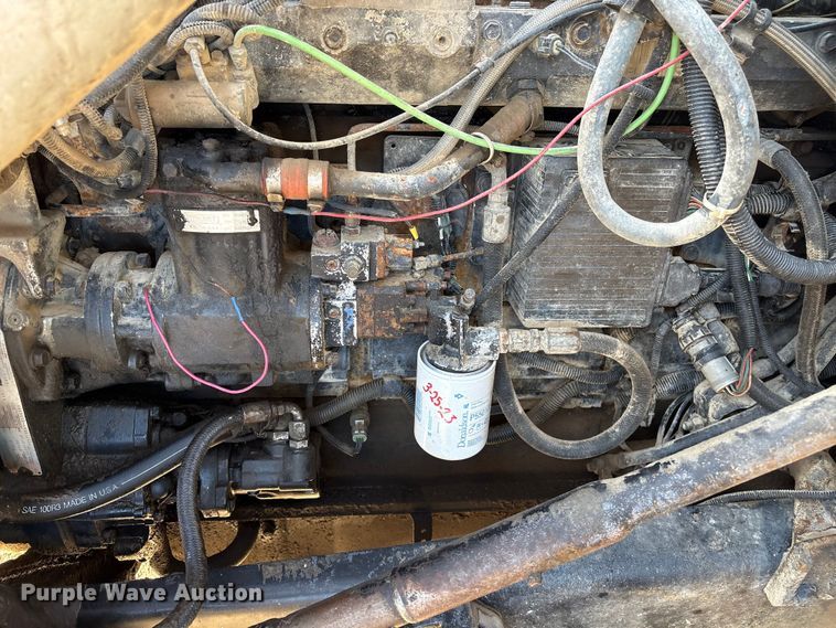 image for item ET4098 1993 Ford LTA9000 semi truck