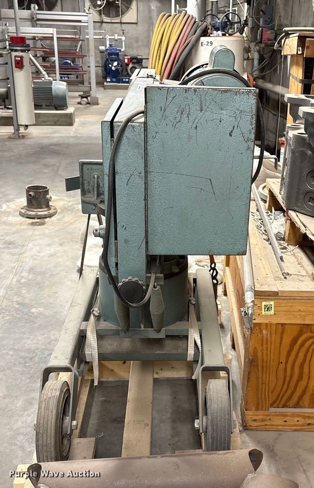 image for item ET4099 Ellis 1600 band saw