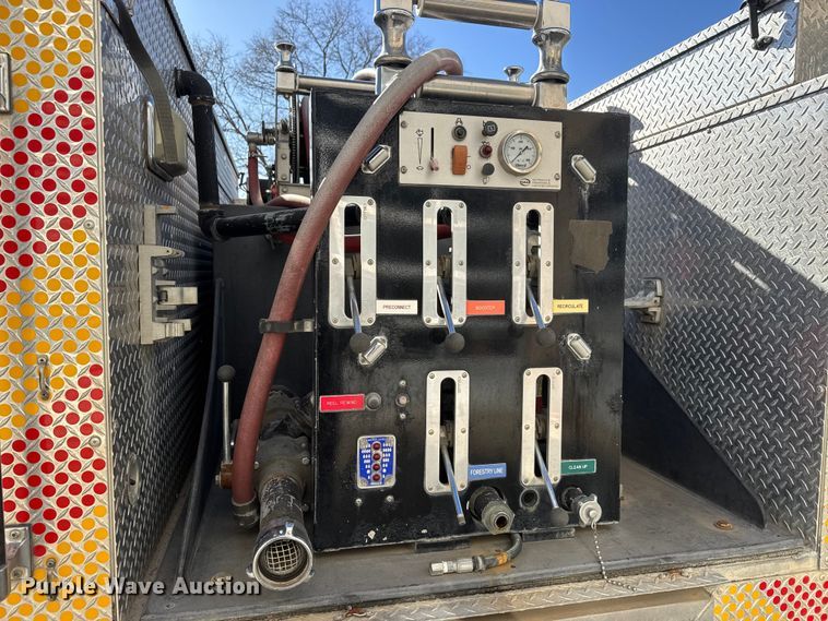 image for item ET4107 2010 Ford F550 crew cab pumper fire truck