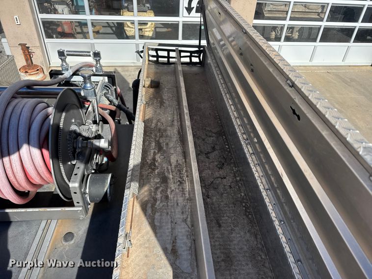 image for item ET4107 2010 Ford F550 crew cab pumper fire truck