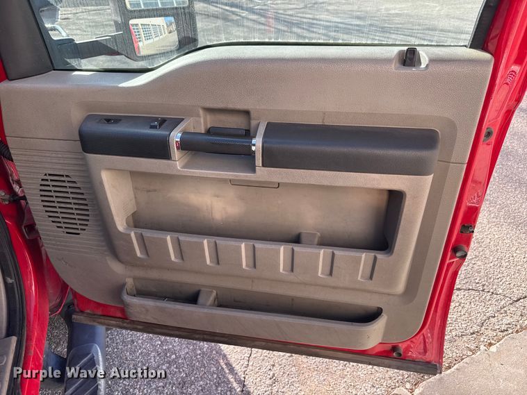 image for item ET4107 2010 Ford F550 crew cab pumper fire truck