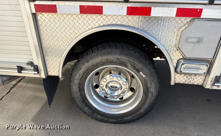 image for item ET4107 2010 Ford F550 crew cab pumper fire truck