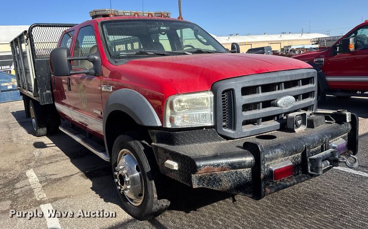 image for item ET4109 2007 Ford F550 Crew Cab flatbed pickup truck