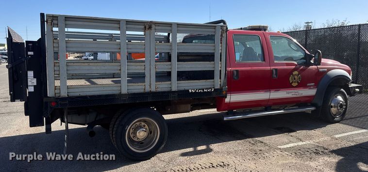 image for item ET4109 2007 Ford F550 Crew Cab flatbed pickup truck